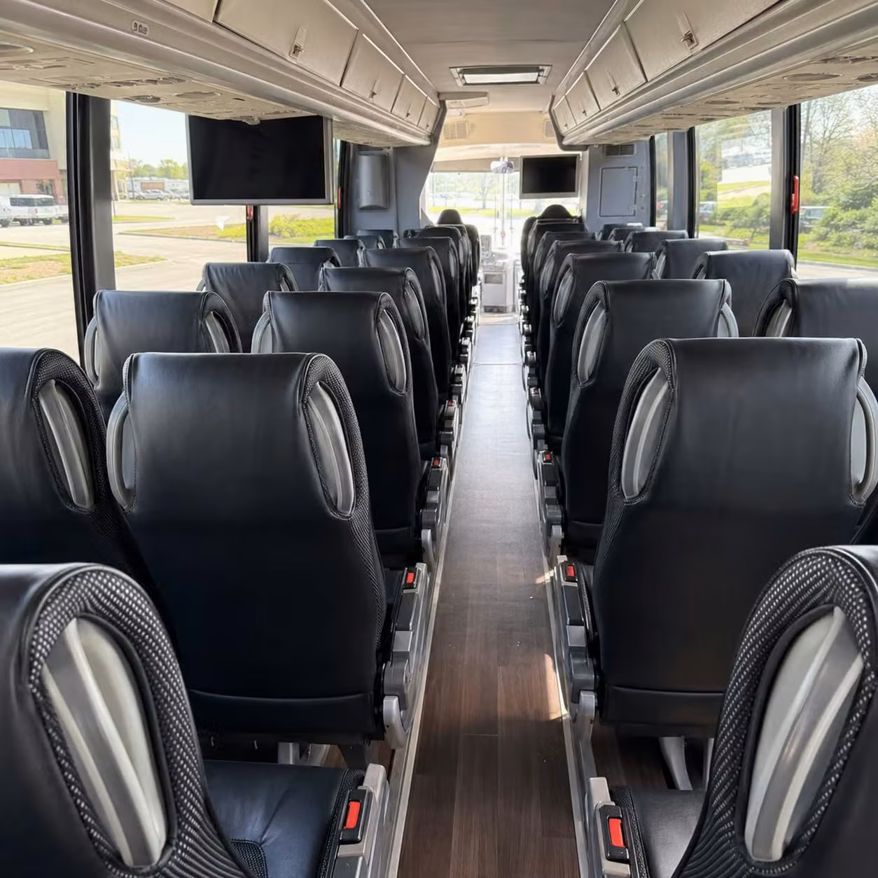 charter buses for west haven students visiting yale peabody museum and new haven landmarks
